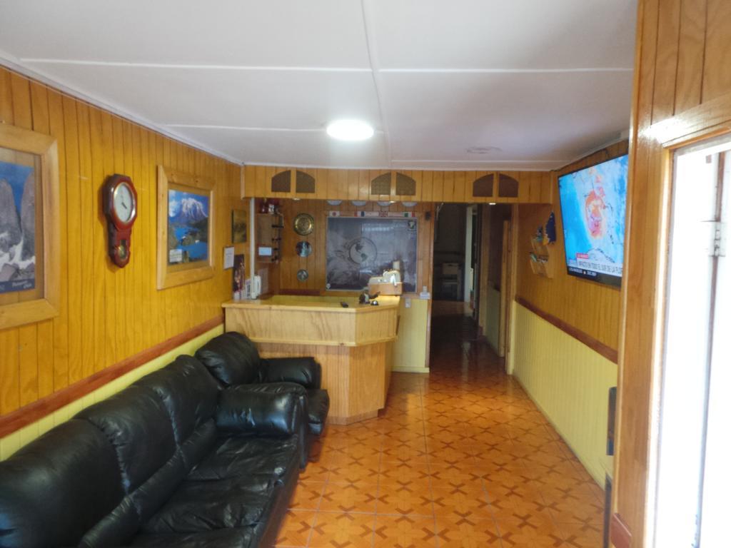Hostal South Wind I Puerto Natales Buitenkant foto